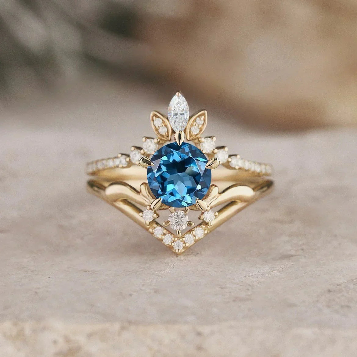 Geometric Fly Shape Pattern Gold Plated Simple Couple Rings