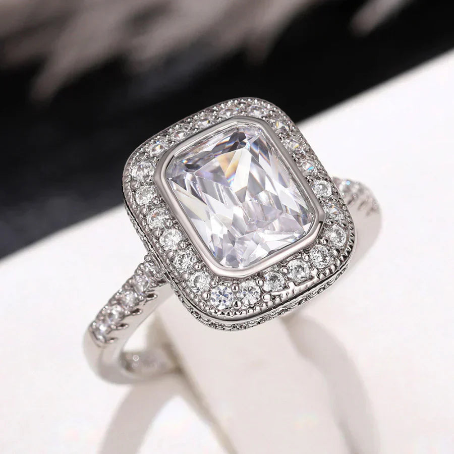 New Vintage Alloy Inlaid Zircon Ring